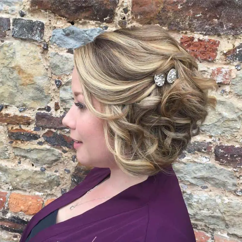 60 Half-Up Half-Down Hairstyles You’ll Fall in Love with (2023 Update) 16 Short Hair Half-Up, Half-Down Hairstyles 5