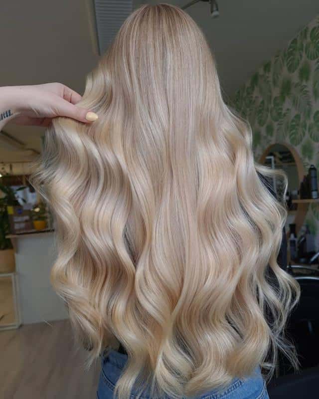 Hair Color Chart: Matching Hair Colors to Your Skin Tone (2023 Update) 11 Vanilla Blonde