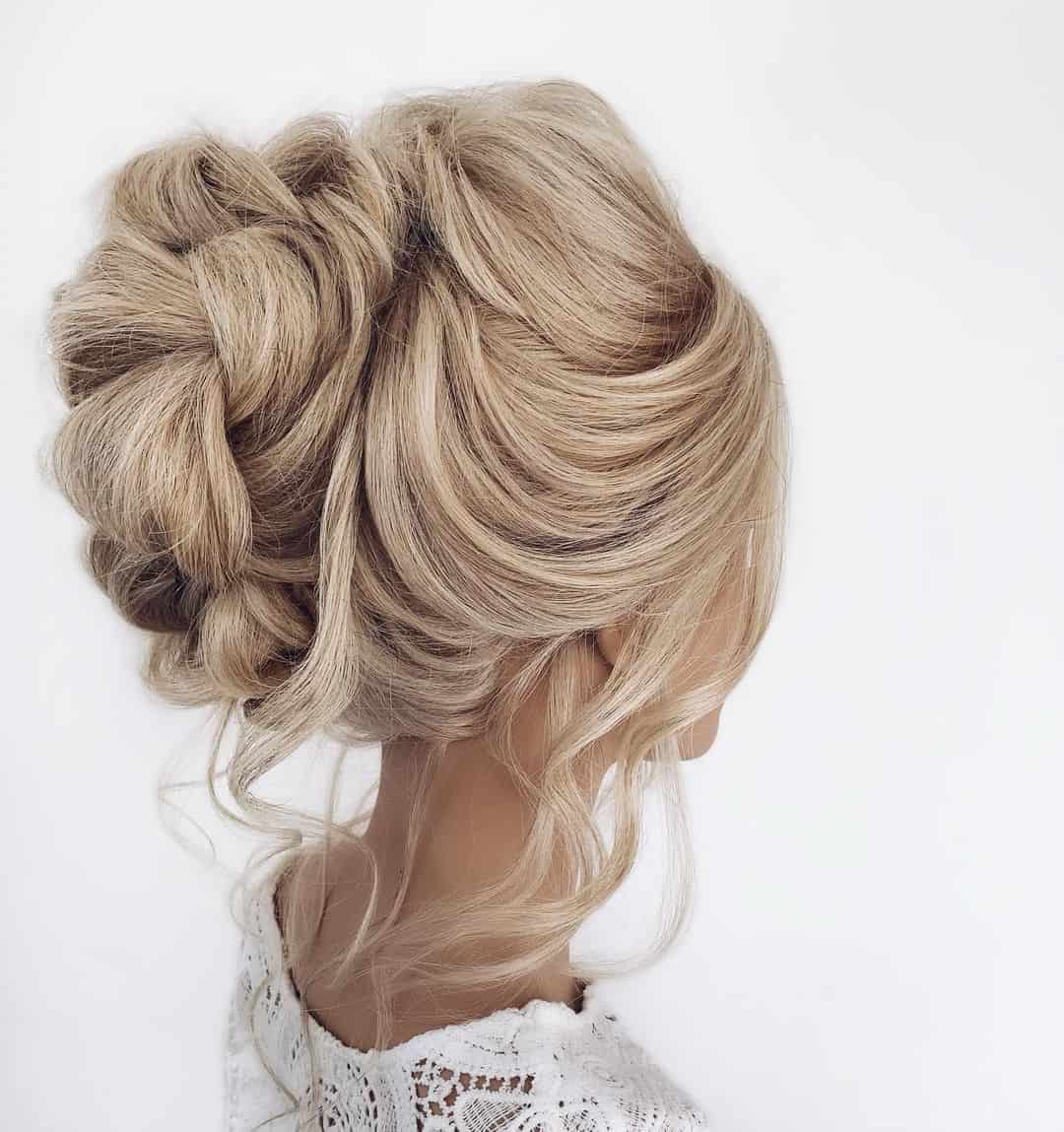 Wedding Hairstyle For Round Face Elegant Bun 