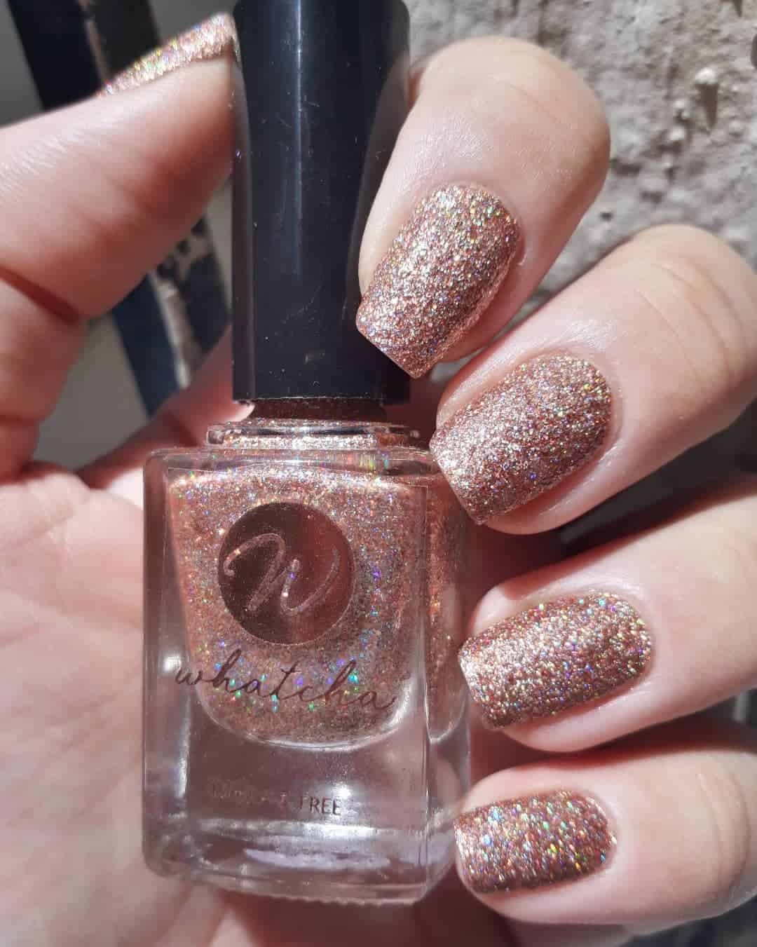 Feminine Pink Nail Designs With Glitter