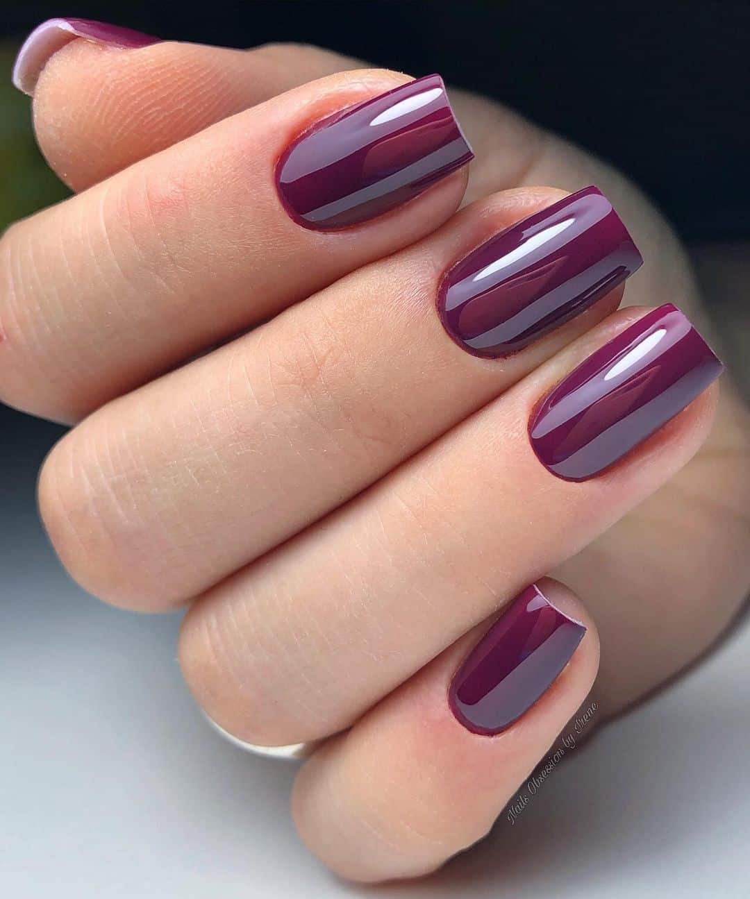 40+ Unique Burgundy Nail Design Ideas (Square & Coffin, Oval & Almond) 9 Glossy Burgundy Nails