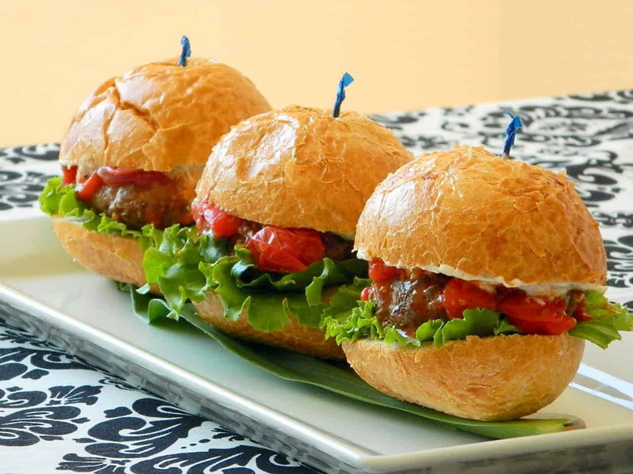 LAMB SLIDERS WITH SWEET AND SPICY TOMATO CHUTNEY AND CUCUMBER MINT RAITA