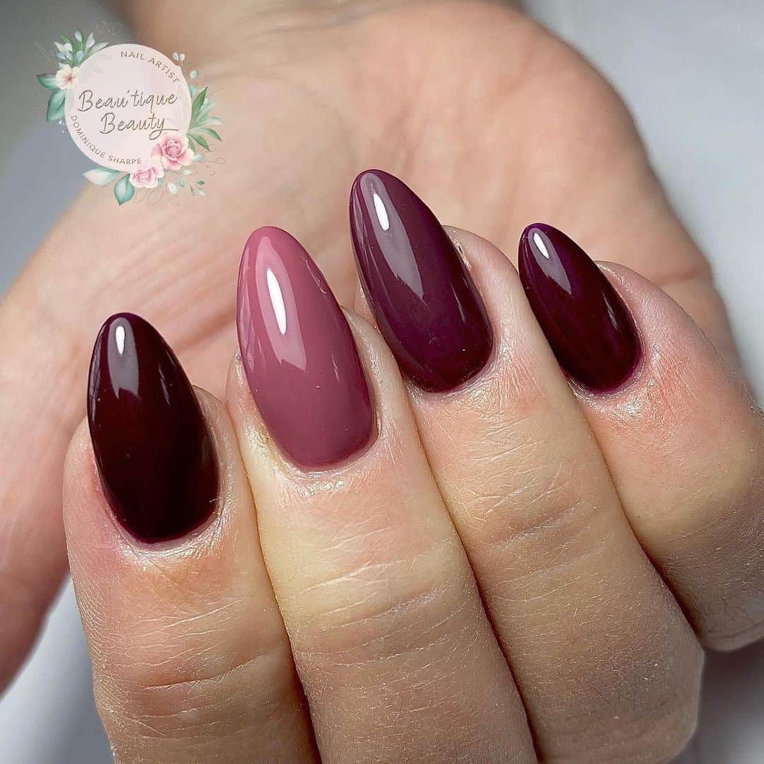 40+ Unique Burgundy Nail Design Ideas (Square & Coffin, Oval & Almond) 32 Ombre Burgundy Manicure