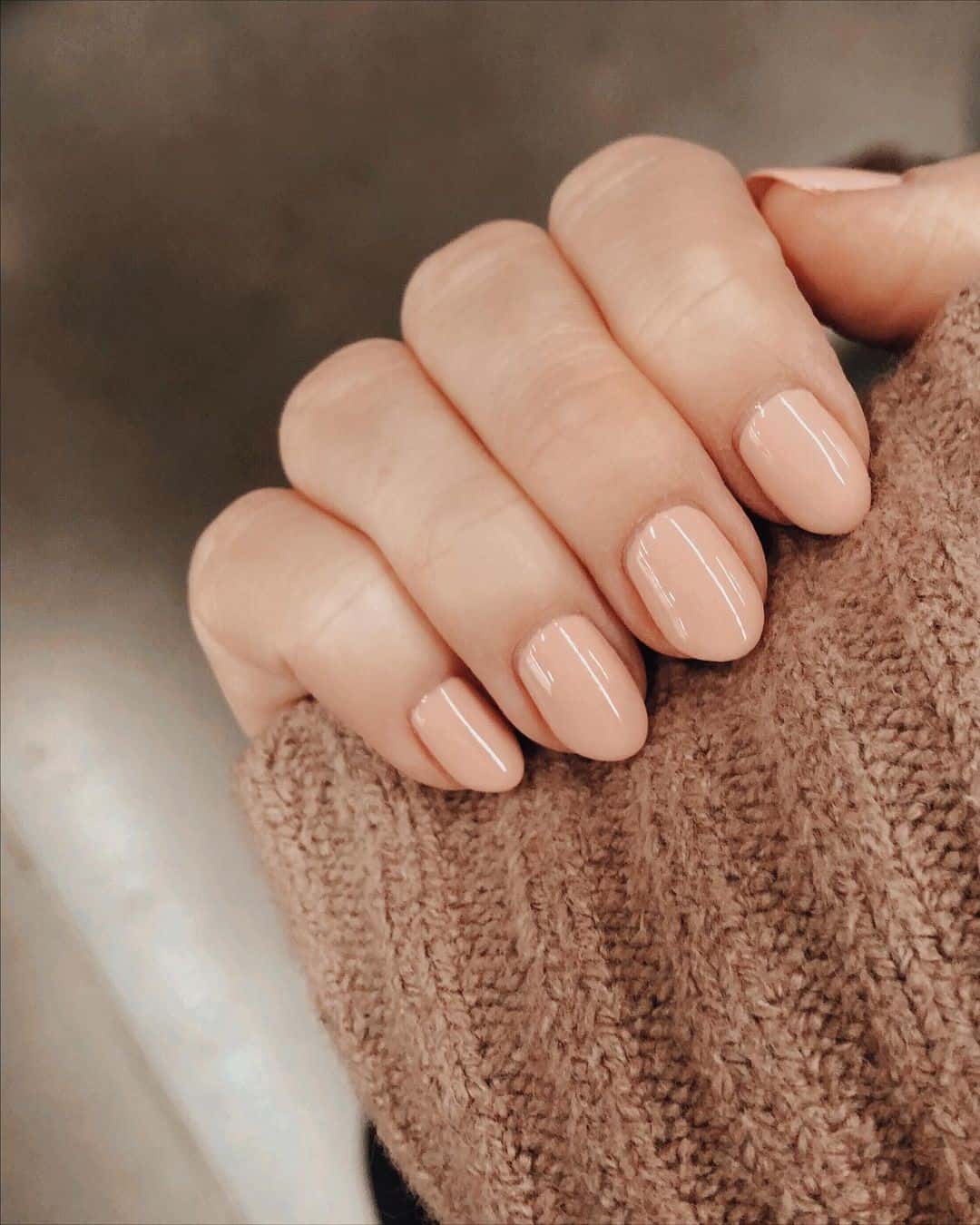 Oval Nude Simple Birthday Nails