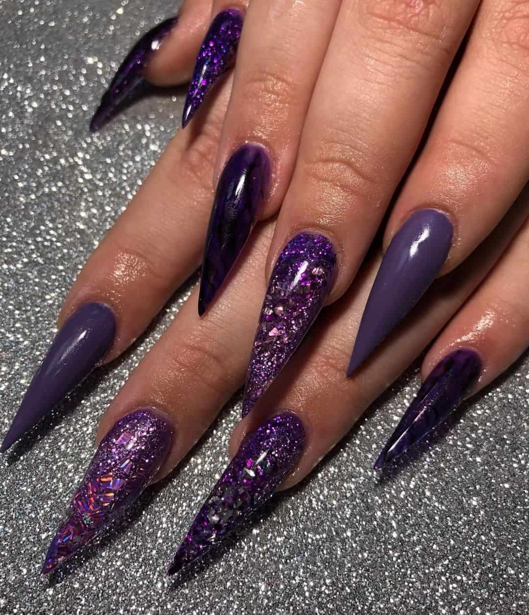 Pointy Dramatic Acrylic Nails With Glitter