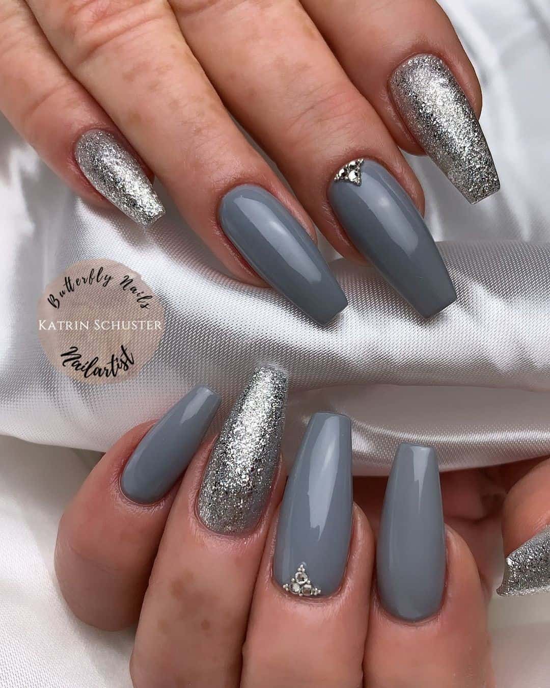 Shimmery Winter Nails With Glitter
