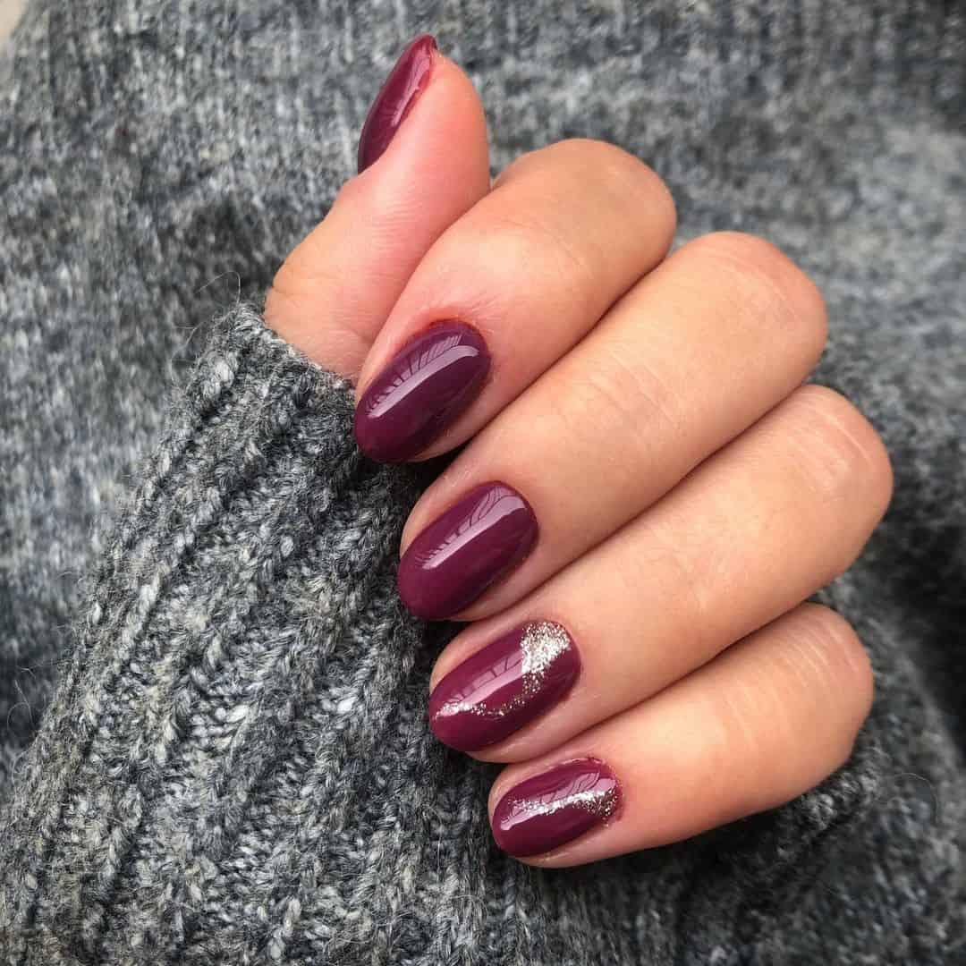 40+ Unique Burgundy Nail Design Ideas (Square & Coffin, Oval & Almond) 25 Simple & Cute Burgundy Nail Designs