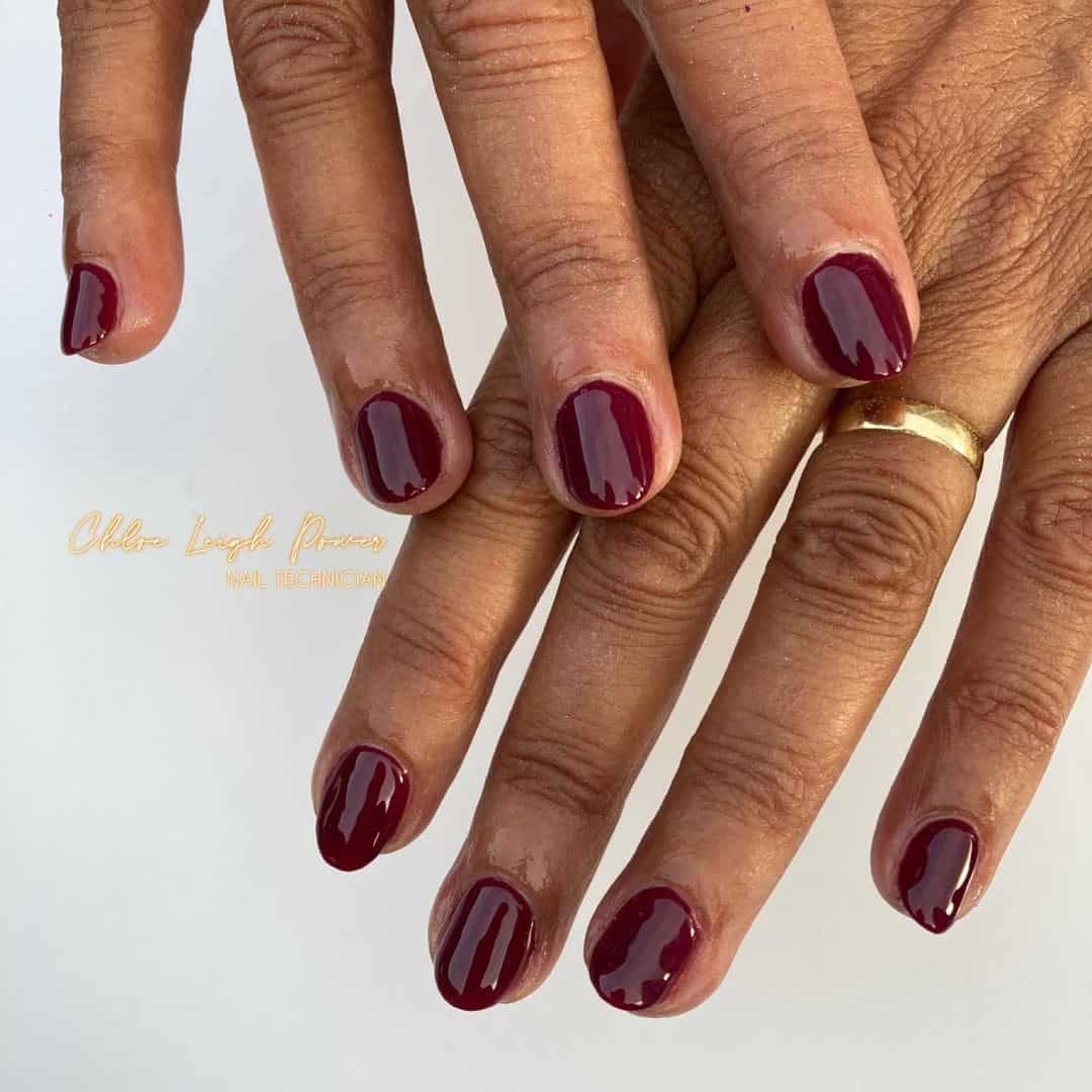 40+ Unique Burgundy Nail Design Ideas (Square & Coffin, Oval & Almond) 38 Simple & Short Burgundy Nails