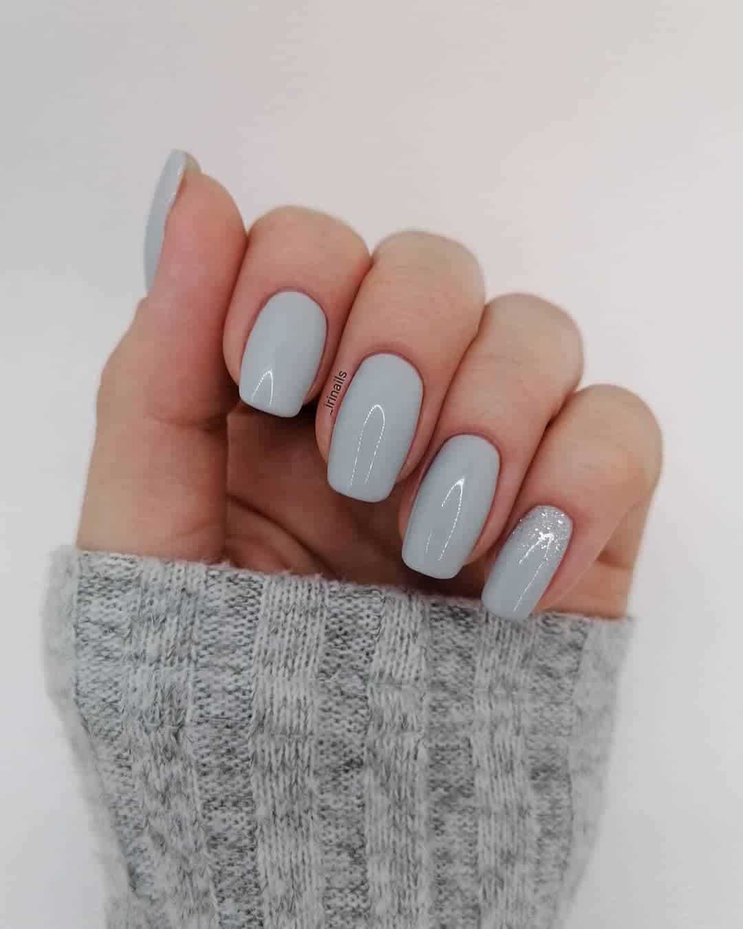 Small Light Cool Tone Winter Nails
