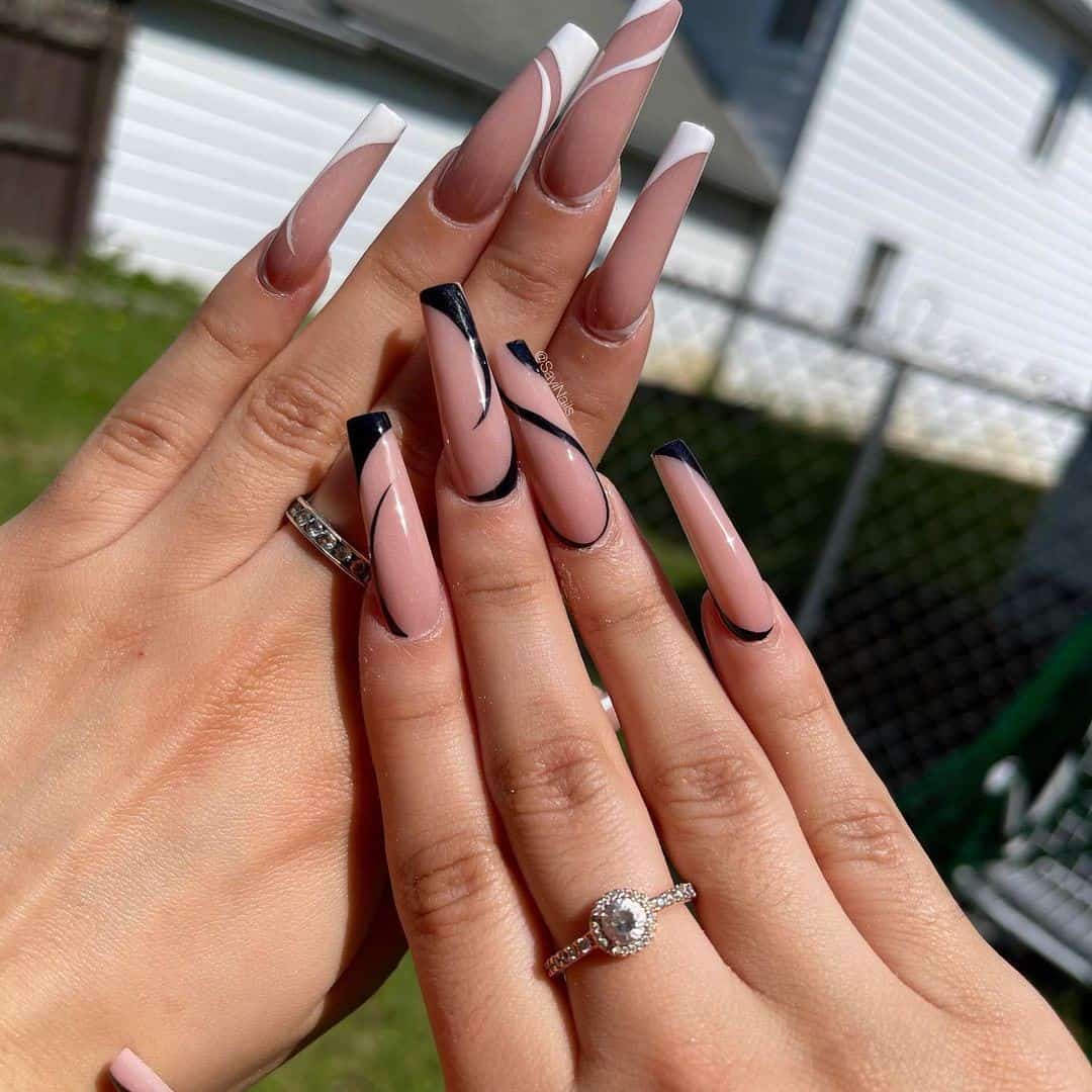 Black & White Nail Designs With Line