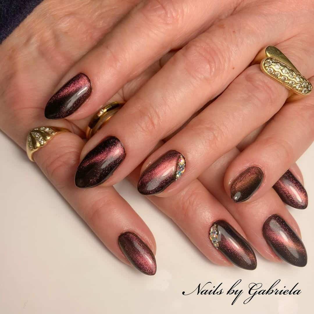 30+ Unique Cat Eye Nail Design Ideas 2022 (Short And Long) 7 Brown Cat Eye Nail Art