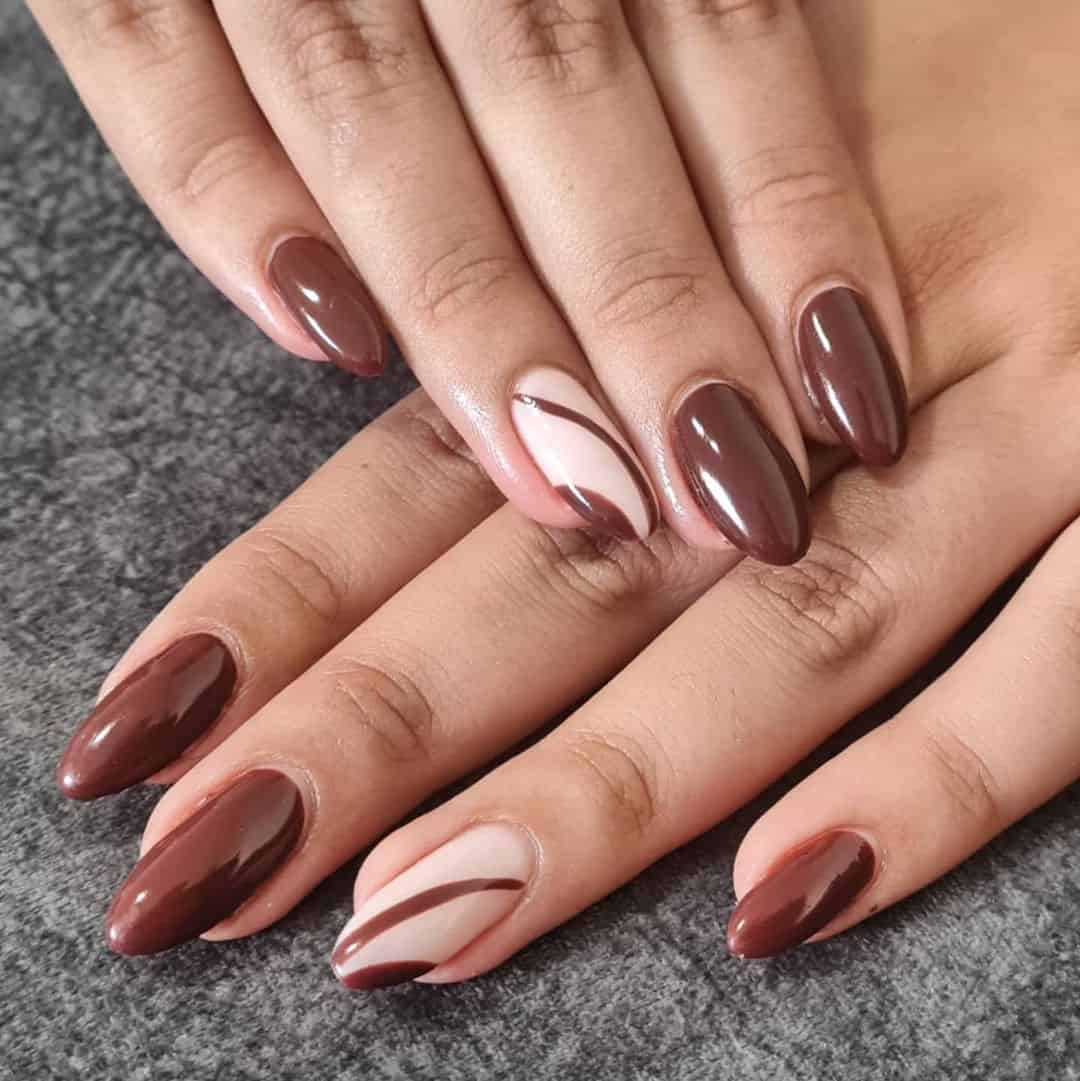 Brown & Nude Nail Designs With Lines