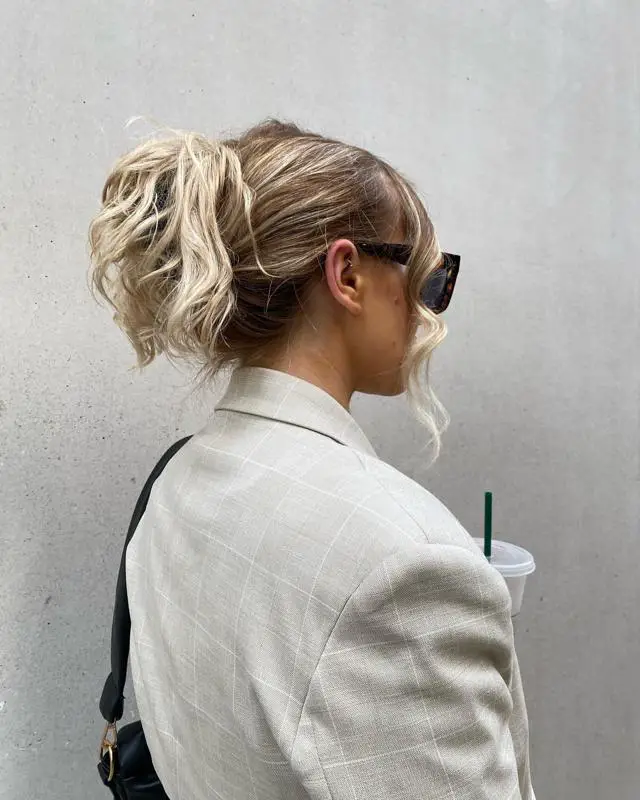 30 Claw Clip Hairstyles That Will Make You Look Stunning 12 Clips And Curles