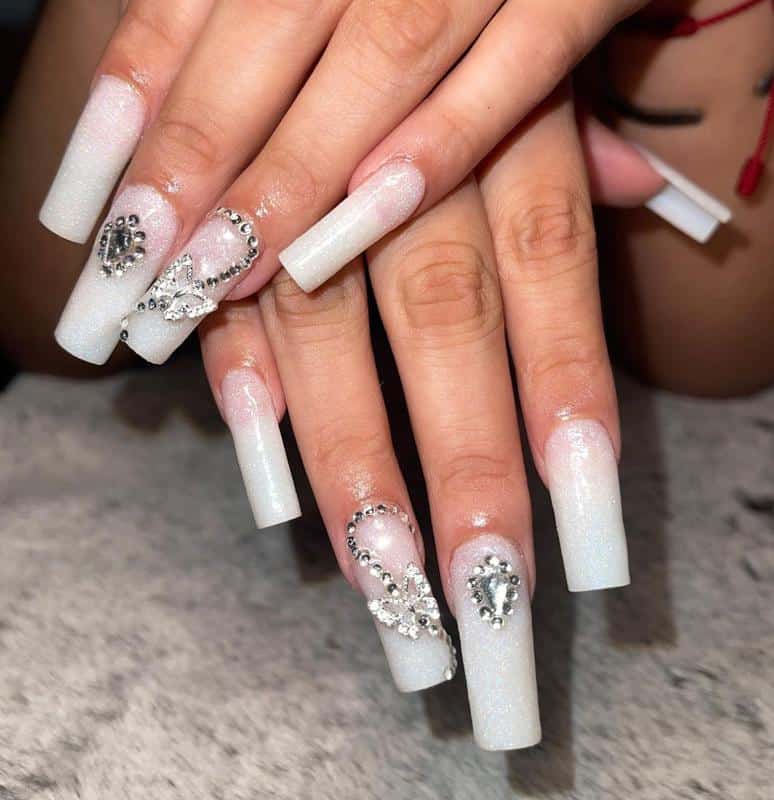 32 Elegant Nail Design With Rhinestones (2022 Version) 18 Elegant Coffin Nails With Rhinestones
