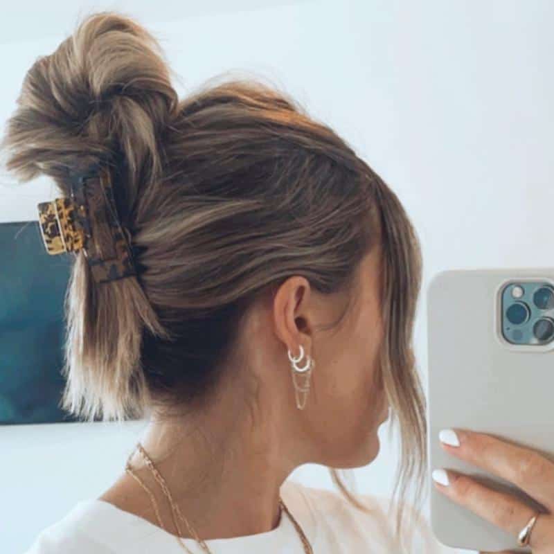 30 Claw Clip Hairstyles That Will Make You Look Stunning 17 Huge Bun Hairstyle
