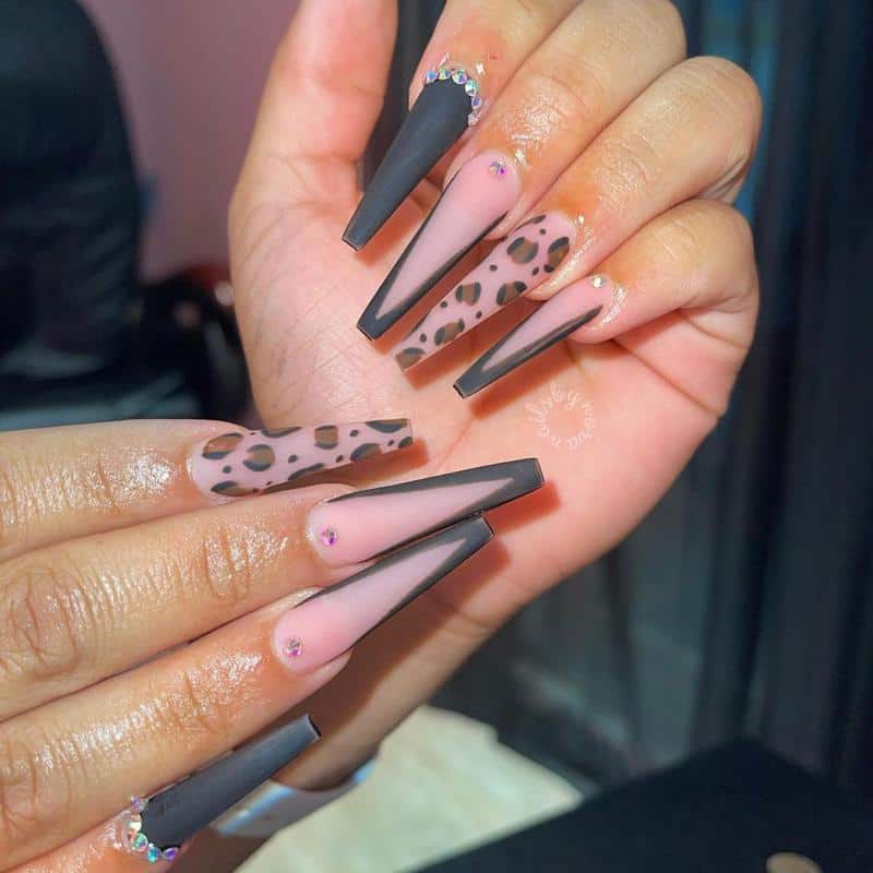 32 Elegant Nail Design With Rhinestones (2022 Version) 32 Leopard Rhinestones Nails