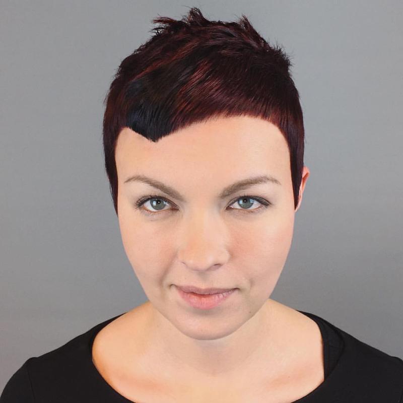 33 Perfect Pixie Cuts For Round Face That You Will Adore (2022 Version) 15 Mahogany Brown Pixie Cut