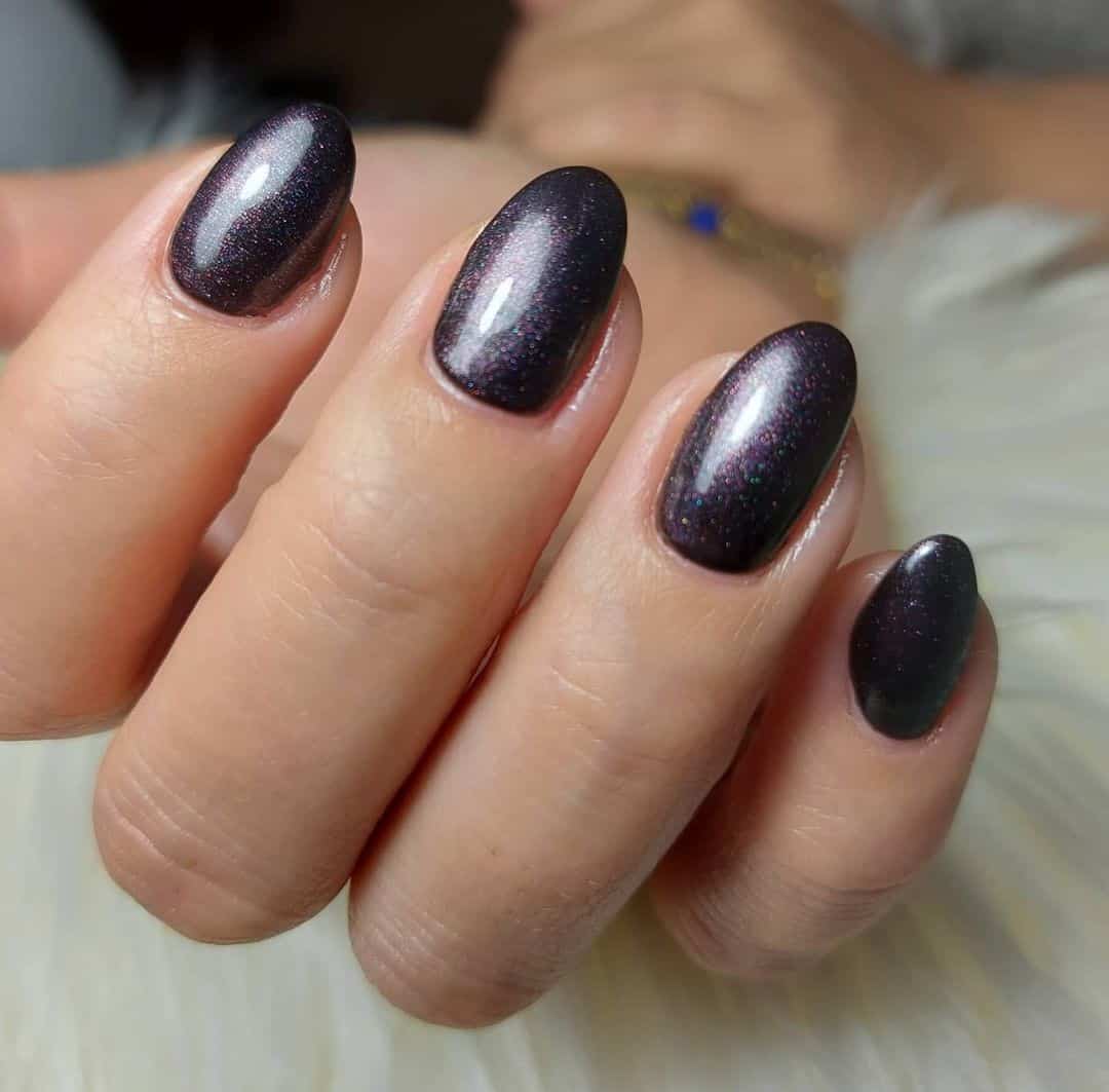 30+ Unique Cat Eye Nail Design Ideas 2022 (Short And Long) 6 Oval Purple Manicure