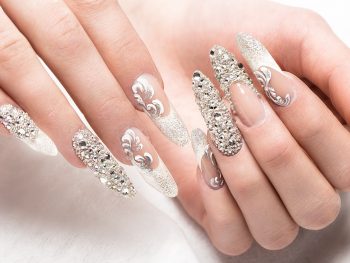 Rhinestones Nail