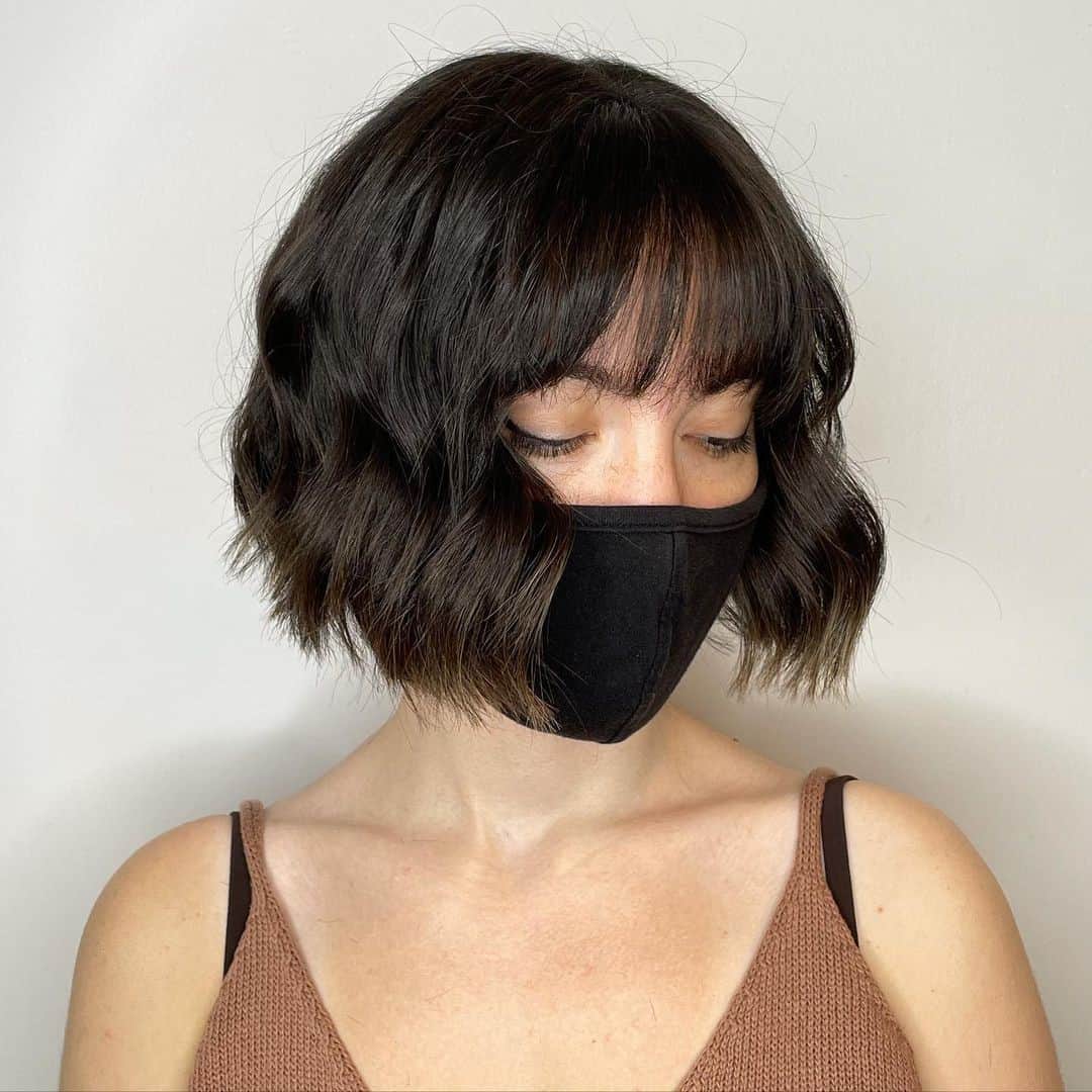 Shaggy & Wavy French Bob Haircut Dark Black