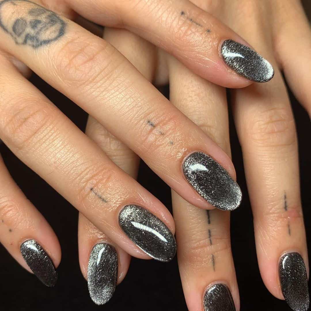 Silver Cat Eye Nails