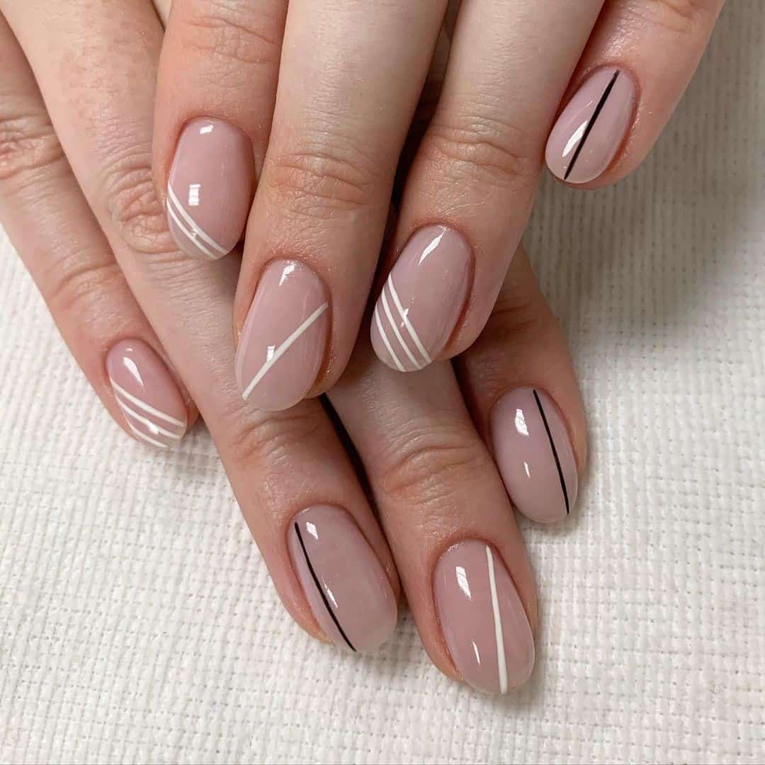 Simple Nail Art With Lines