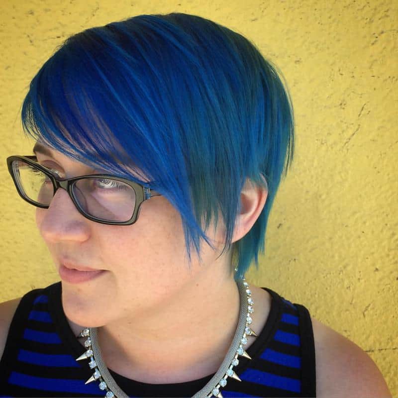 33 Perfect Pixie Cuts For Round Face That You Will Adore (2022 Version) 18 Sleek Blue Pixie
