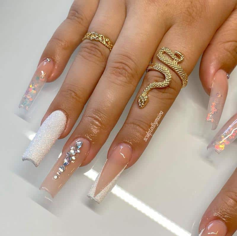 32 Elegant Nail Design With Rhinestones (2022 Version) 19 Sparkly Nail Design With Rhinestones