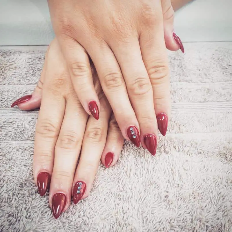 32 Elegant Nail Design With Rhinestones (2022 Version) 24 Stiletto Nails With Rhinestones