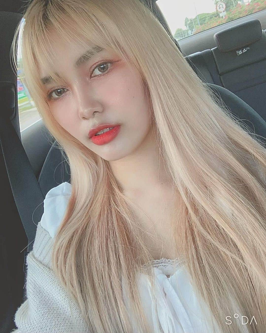 Trendy Blonde Korean Hair