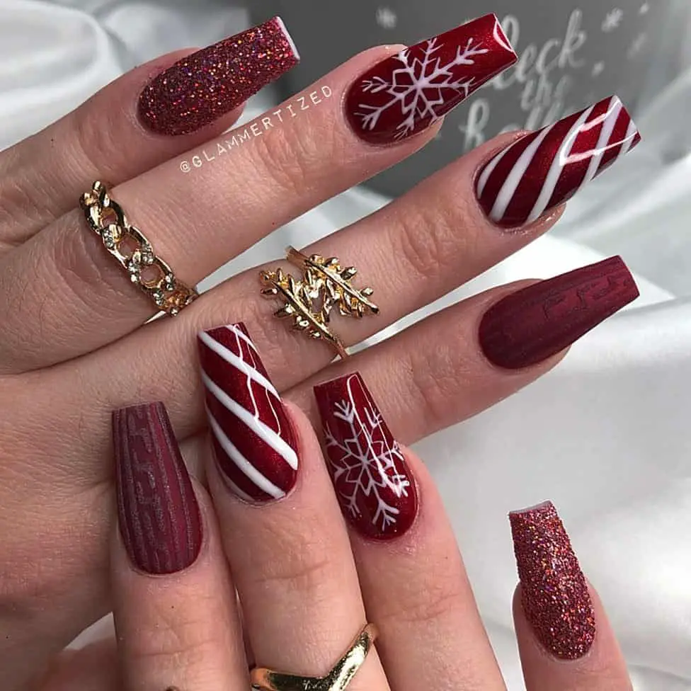 Artsy White & Red Christmas Nail Design