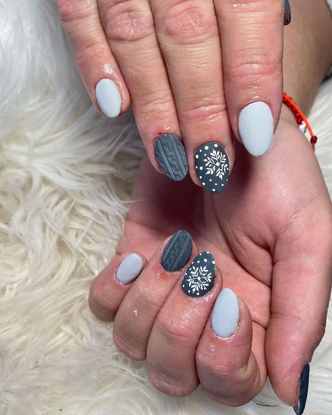 Top 31 Gorgeous Short Christmas Nail Design Ideas 20 Blue & Grey Short Nails