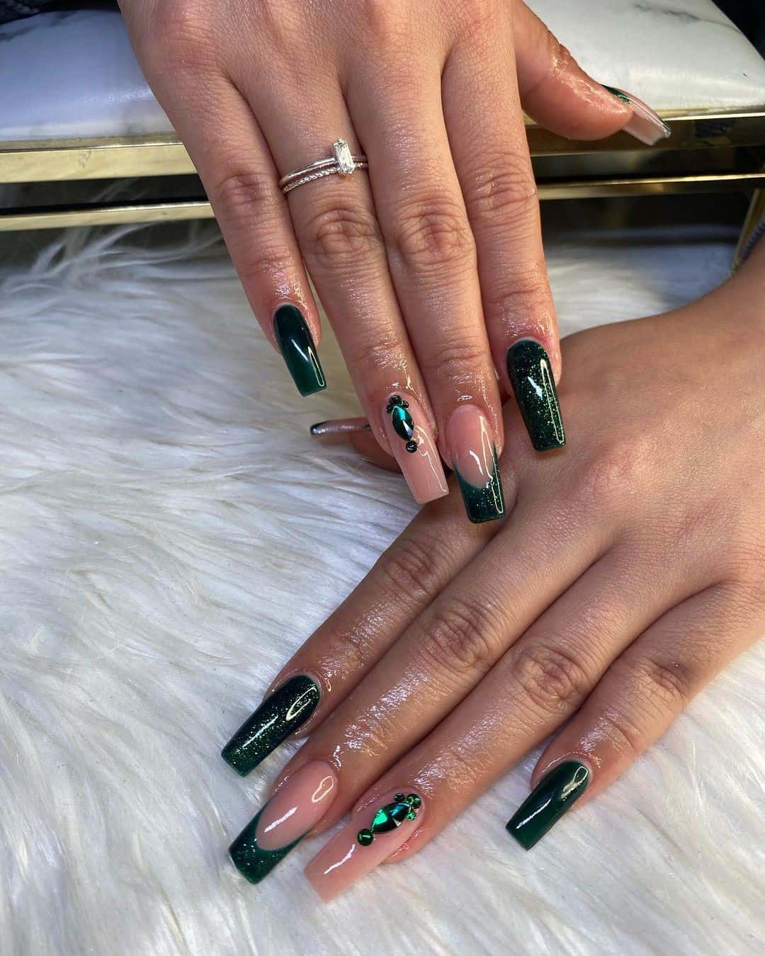 35 Elegant Christmas Acrylic Nail Design Ideas 2022 24 Christmas Acrylic Nail Design Square Manicure