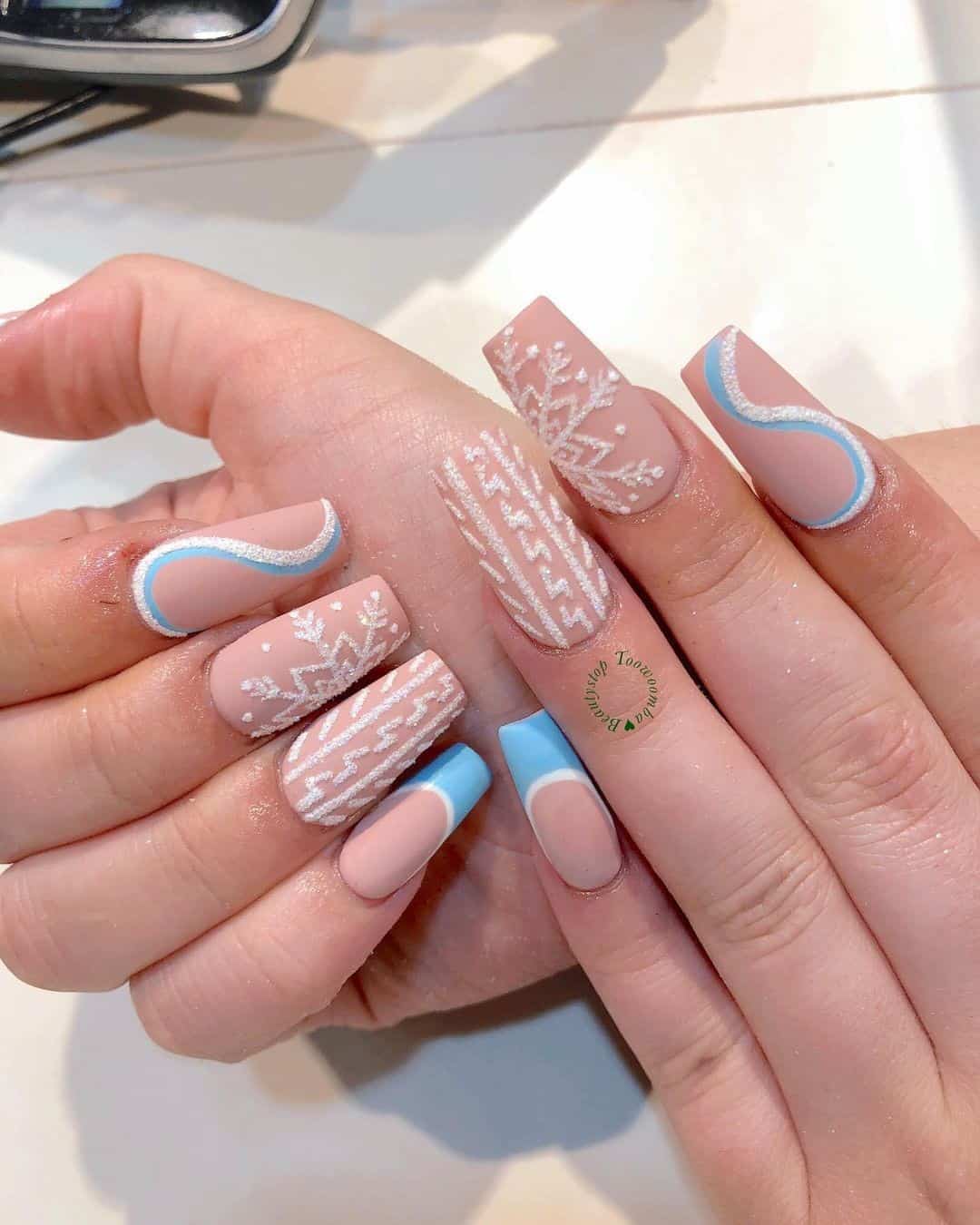 35 Elegant Christmas Acrylic Nail Design Ideas 2022 35 Christmas Acrylic Nails Square Shaped