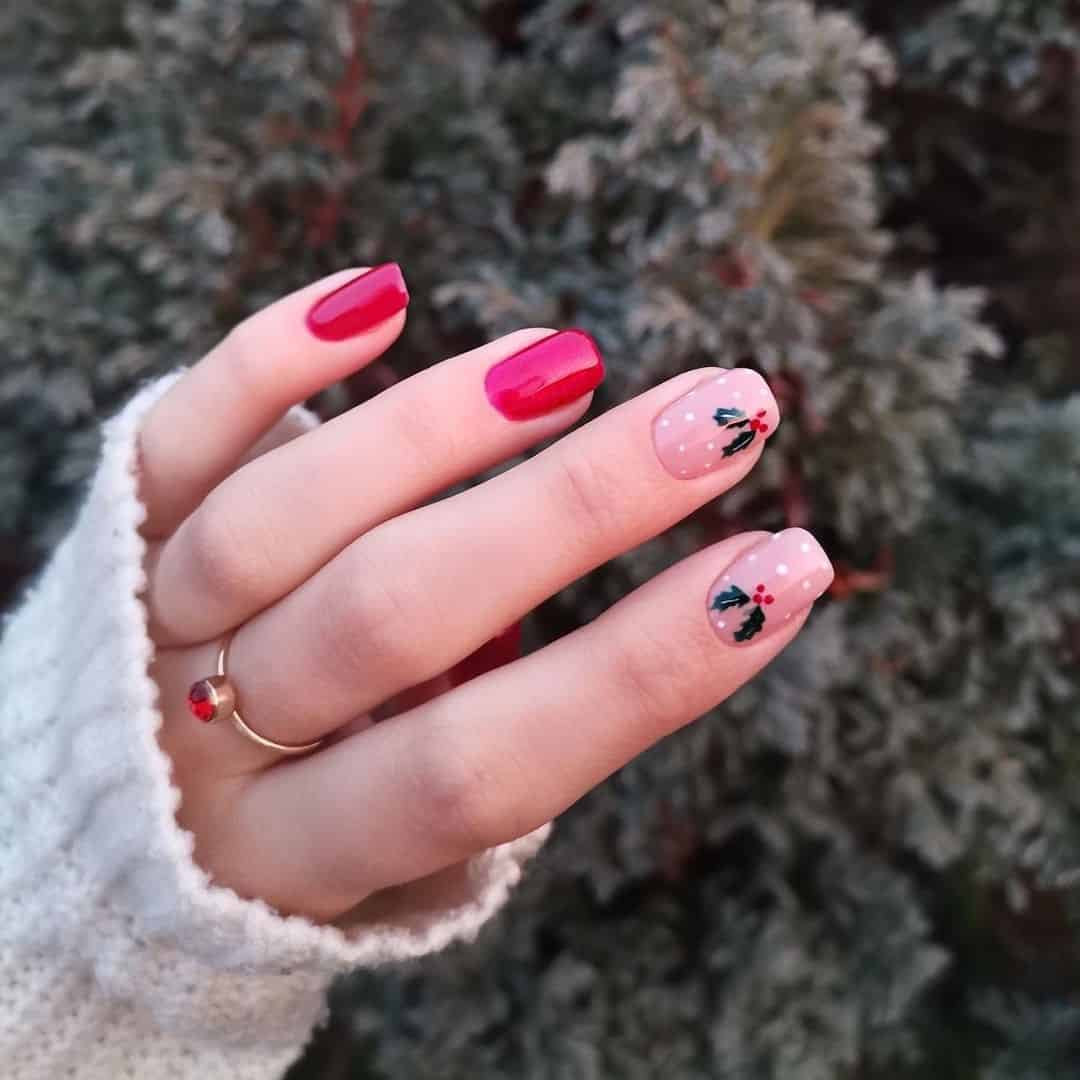 Top 31 Gorgeous Short Christmas Nail Design Ideas 12 Classy Feminine Christmas Nails