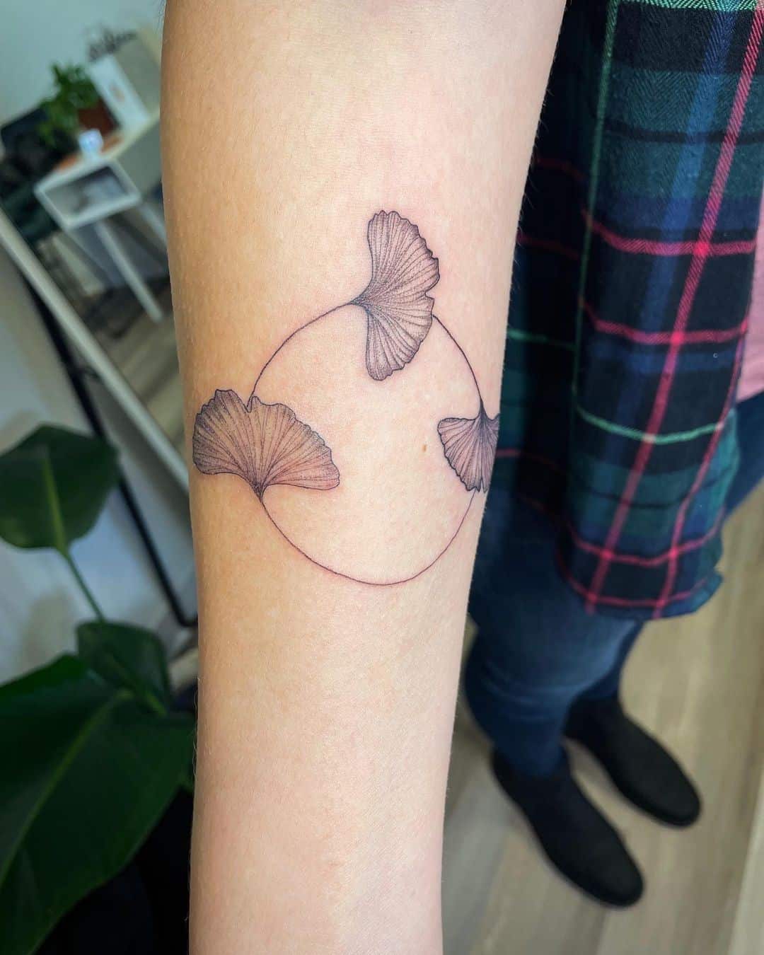 Floral Circle Tattoo Feminine Design