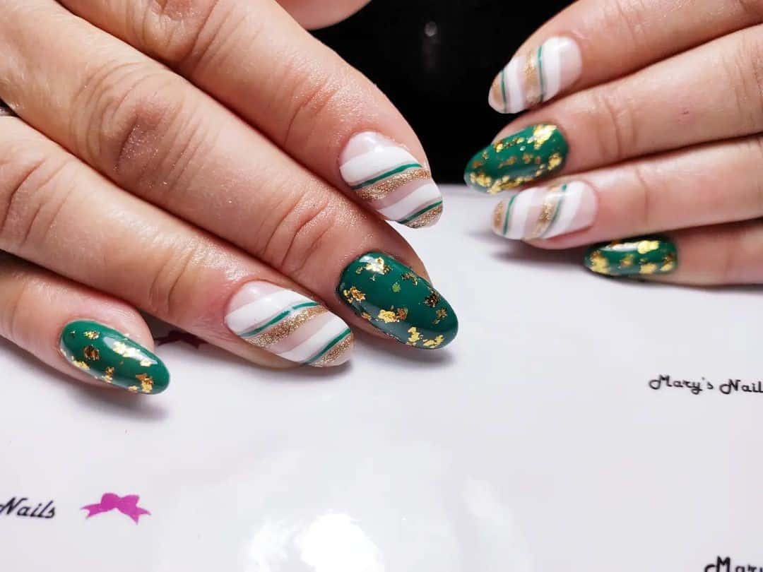 Green & White Duo Christmas Nails