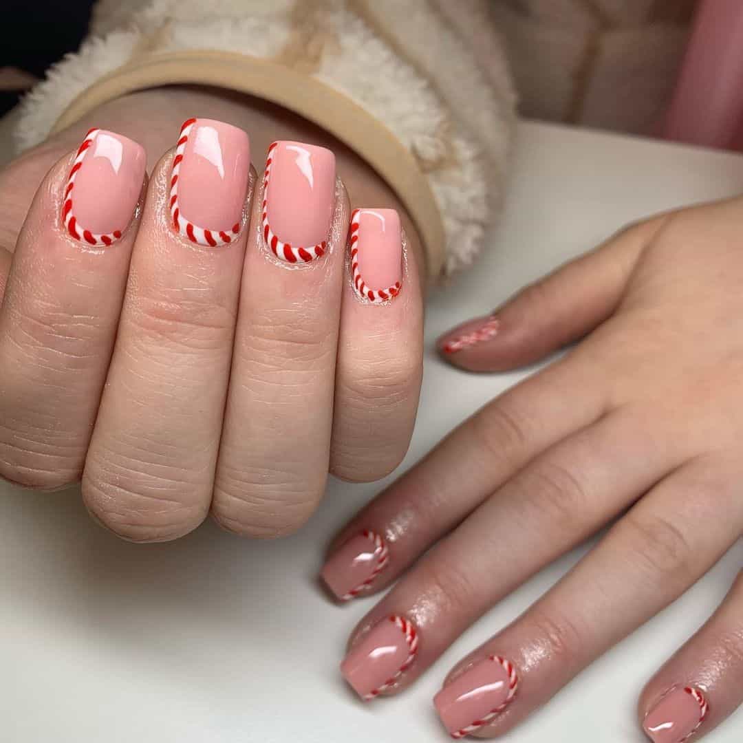 Top 31 Gorgeous Short Christmas Nail Design Ideas 27 Holiday Inspired Manicure
