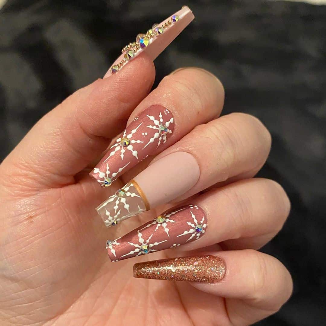 Top 33 Sweet Snowflake Nail Design Ideas For Winter 21 Long Acrylic Nude Snowflake Nails