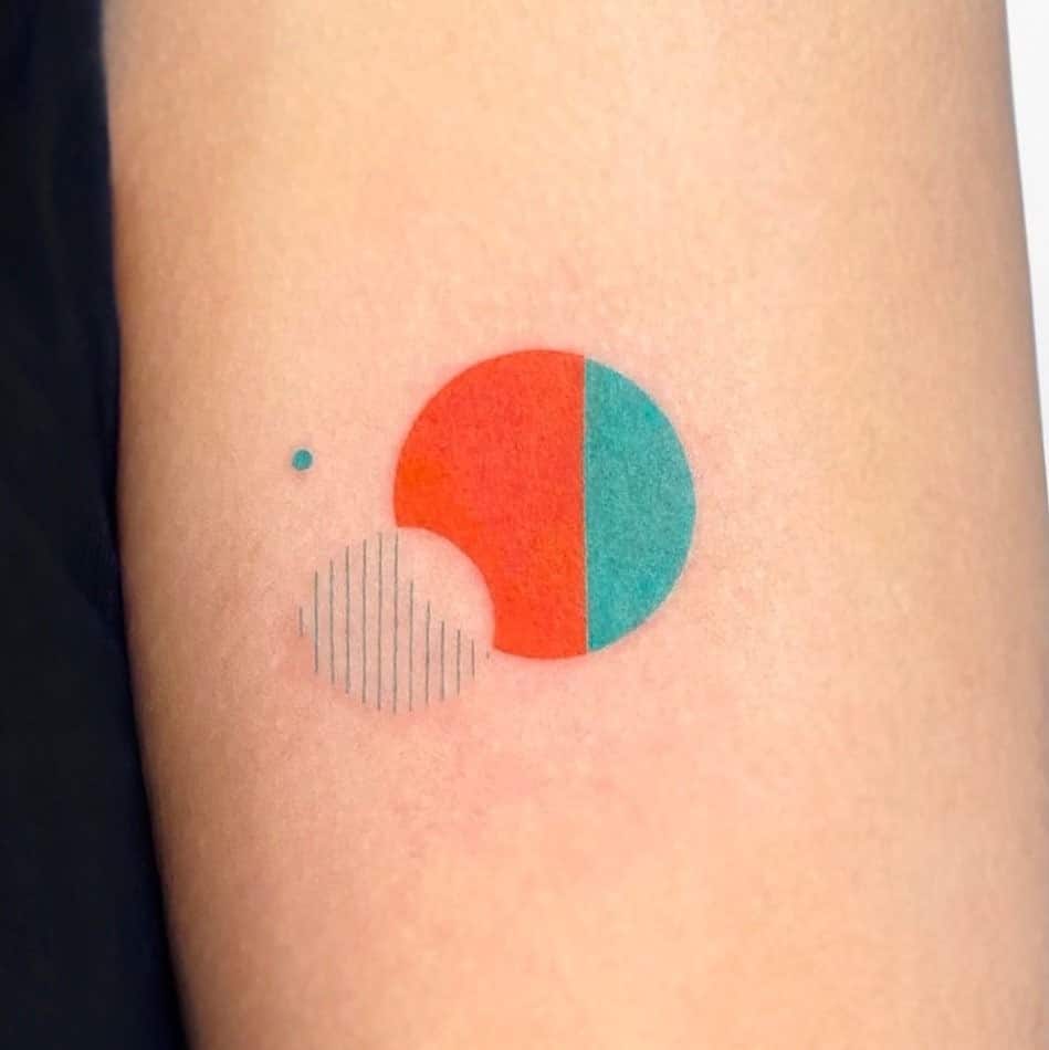 Minimalism Circle Tattoo Design