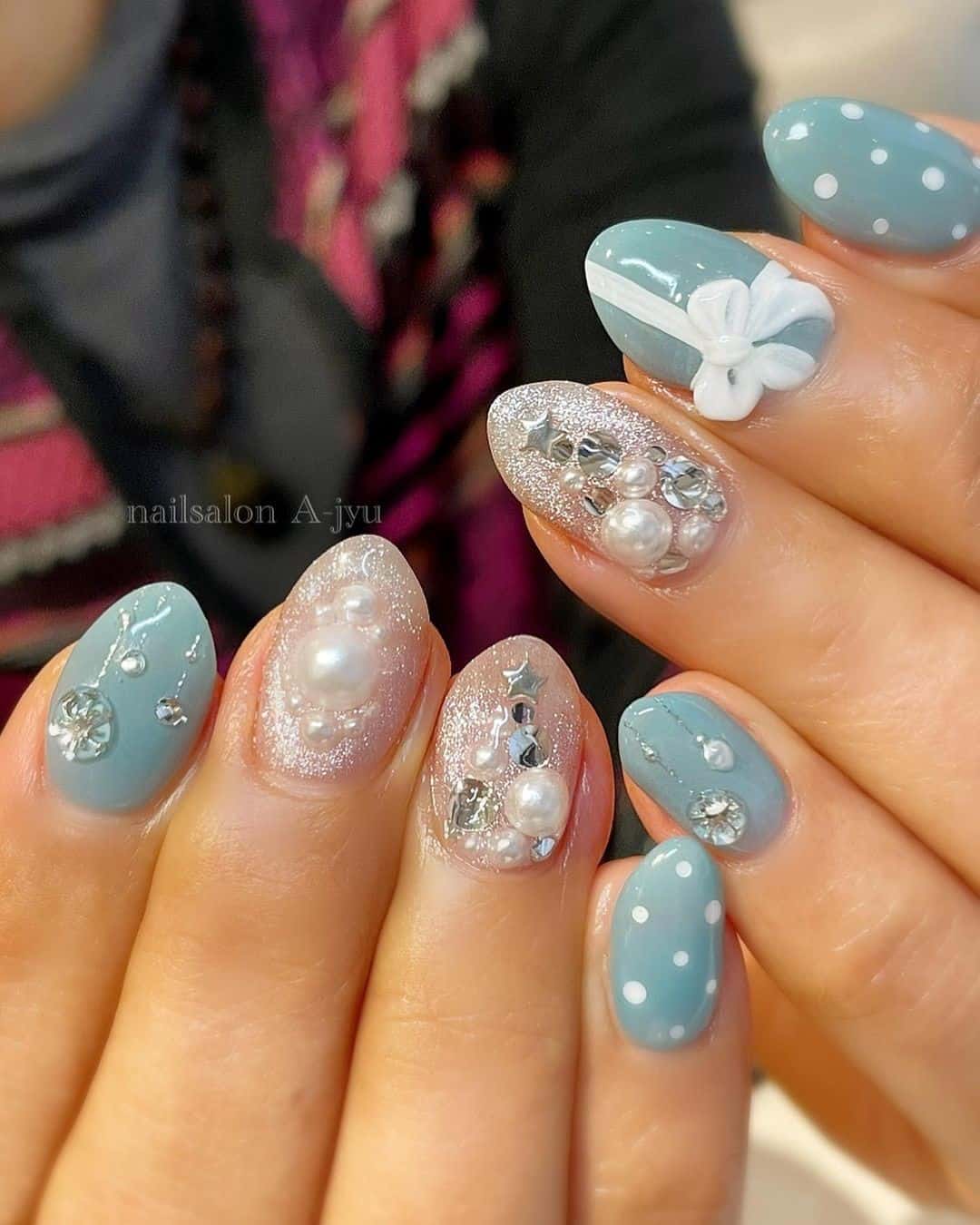 Oval Blue Short Christmas Nails