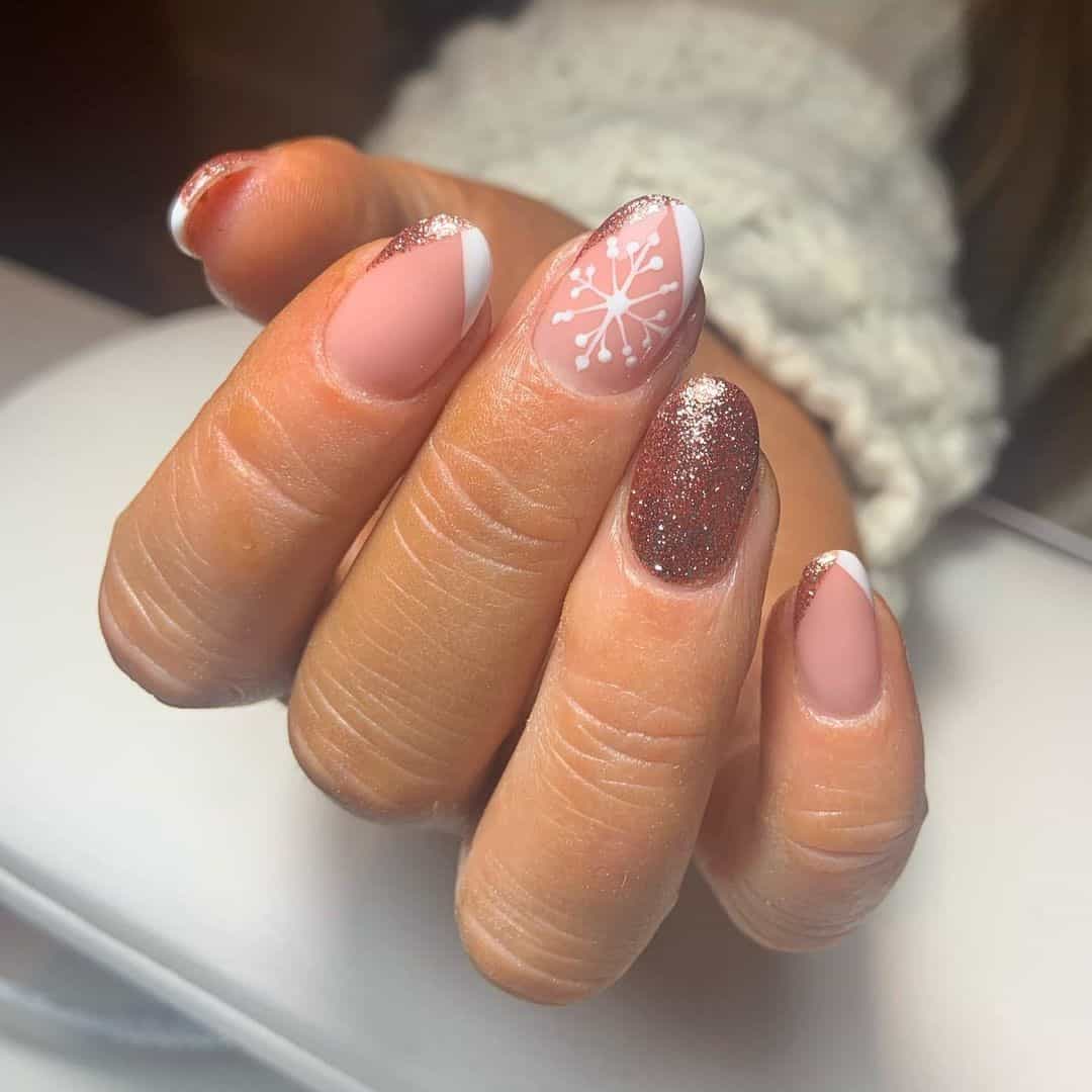 Top 31 Gorgeous Short Christmas Nail Design Ideas 10 Oval Glitter & French Christmas Nails