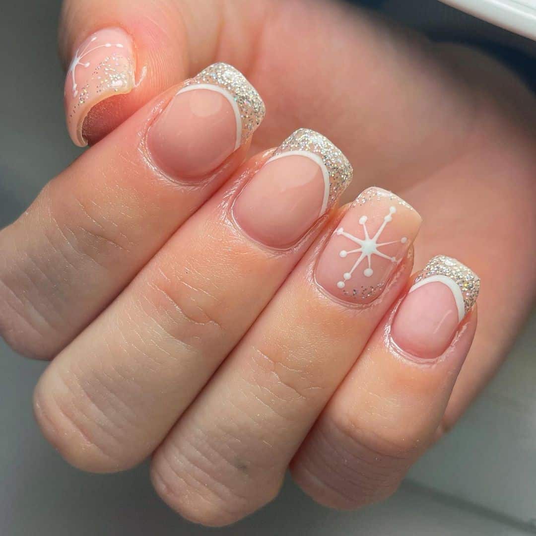 Short Square Coffin Snowflake Nails