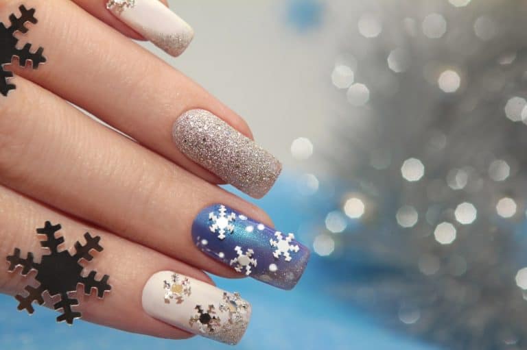 Top 33 Sweet Snowflake Nail Design Ideas For Winter
