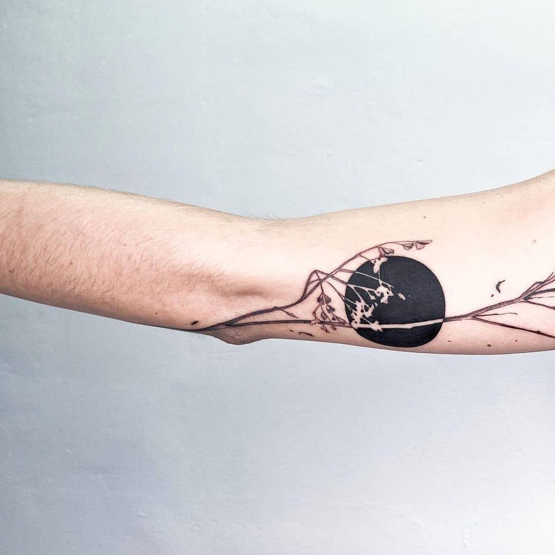 Top 37 Gorgeous Circle Tattoo Design Ideas 2022 (Small, Big, Black, Colorful) 14 Unique Nature Circle Tattoo